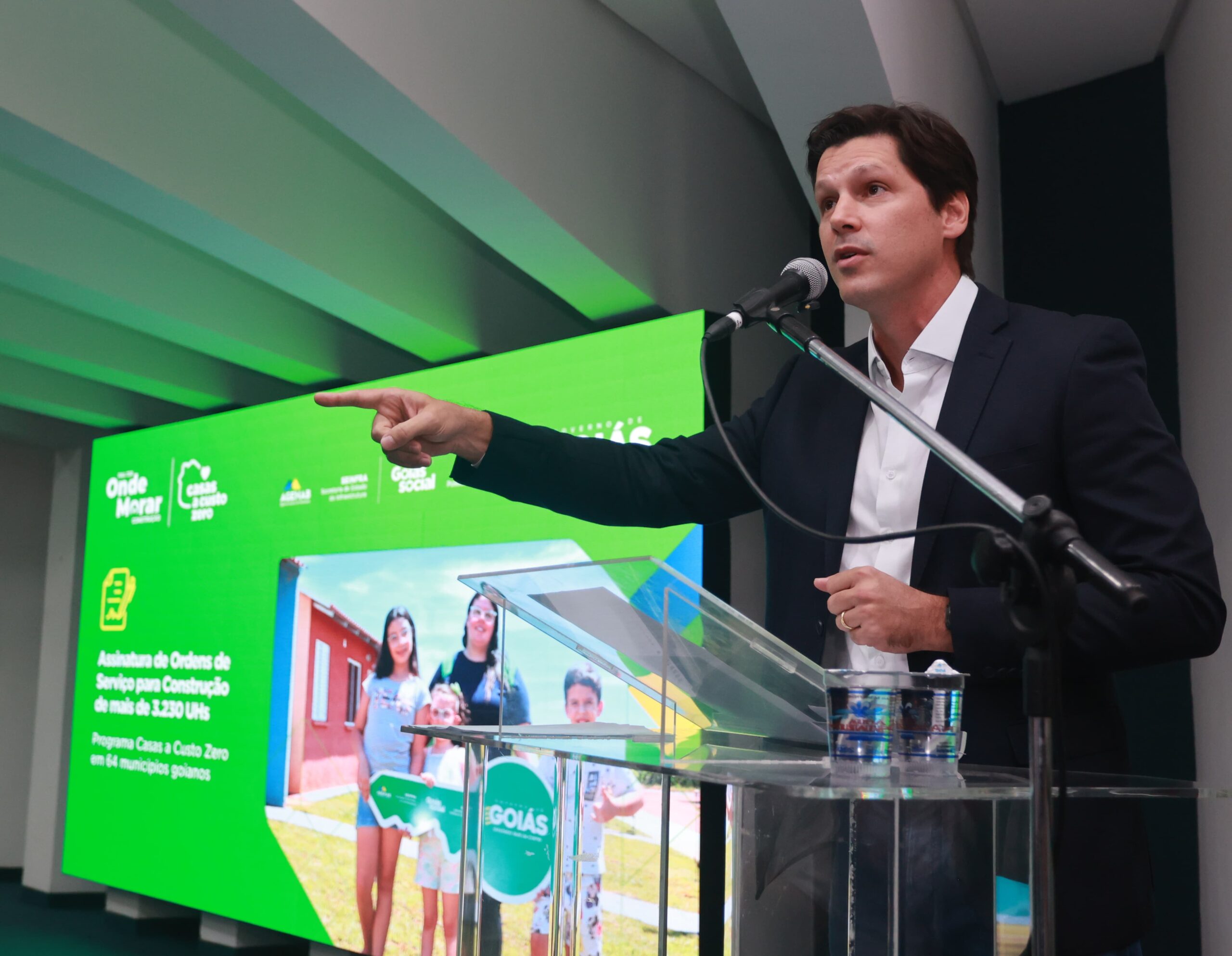Daniel Vilela anuncia construção de mais 3,2 mil casas a custo zero