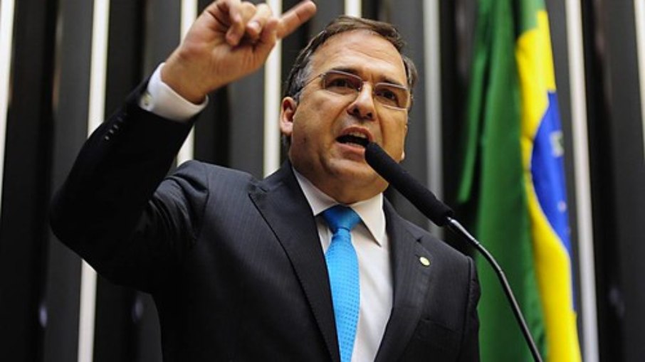 Prefeito de Goiânia é internado com suspeita de gastroenterite