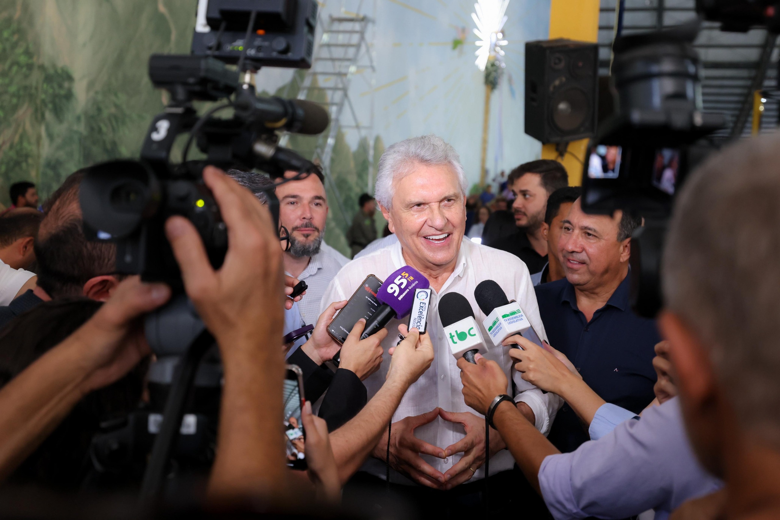 Caiado destaca protagonismo da Romaria do Muquém durante missa em Niquelândia