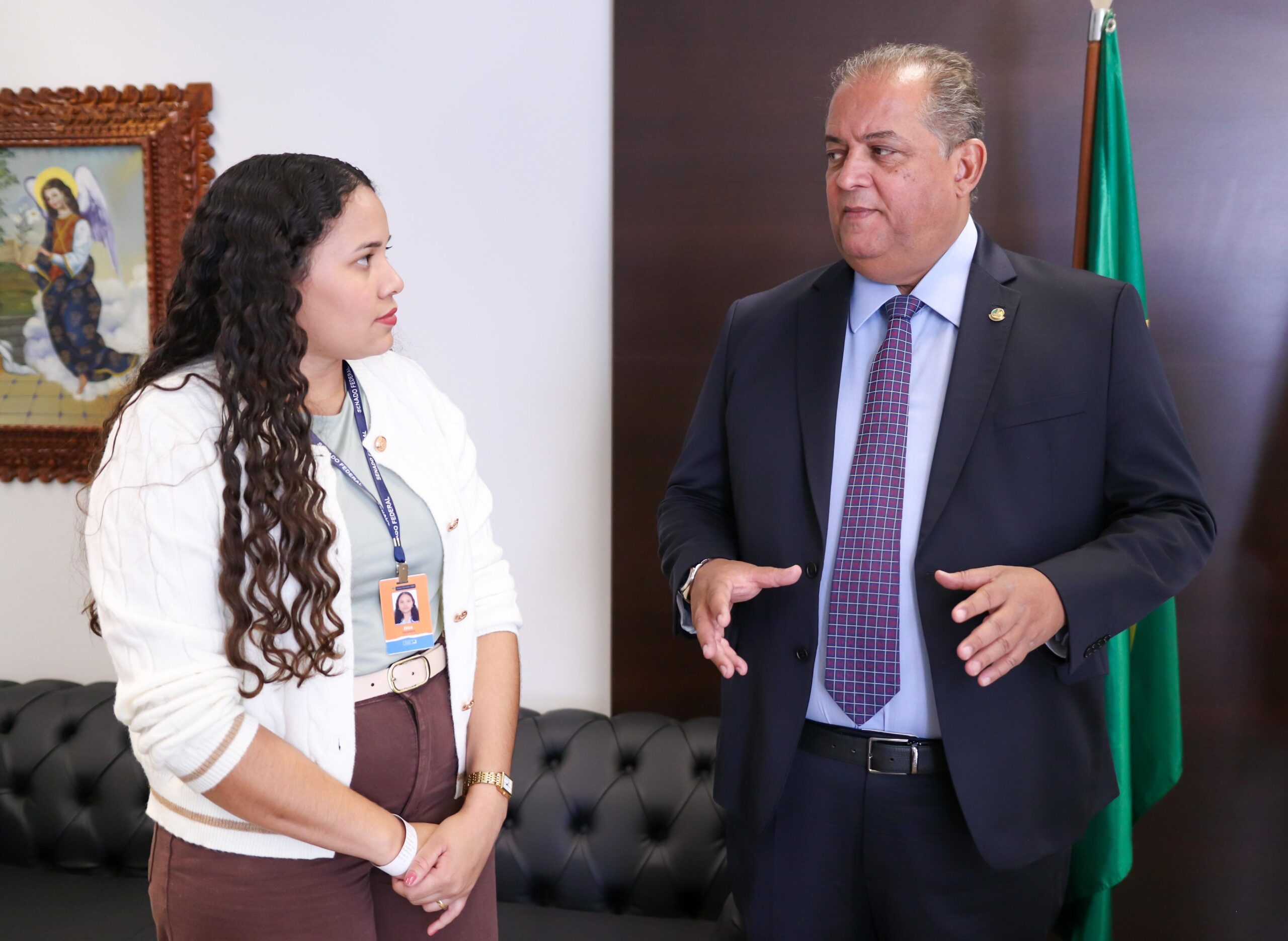 Vice-presidente do Senado, Eduardo Gomes recebe Jovem Senadora do Tocantins