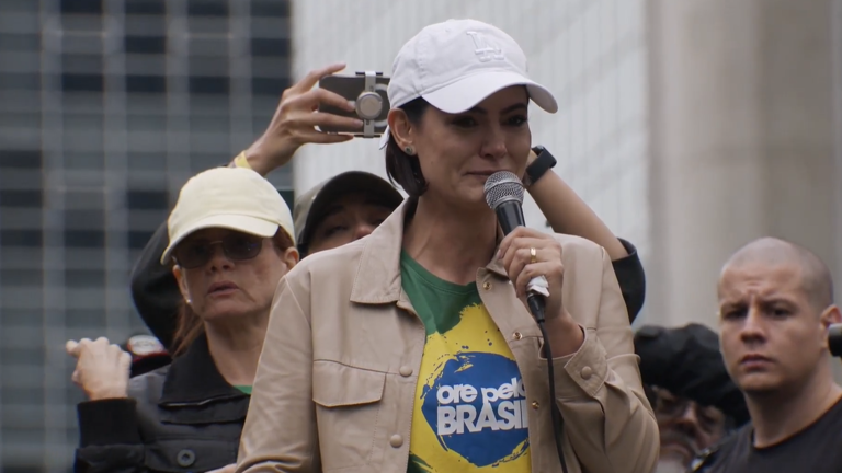 Em SP, Michelle chora e fala em “ditadura judicial” contra Bolsonaro