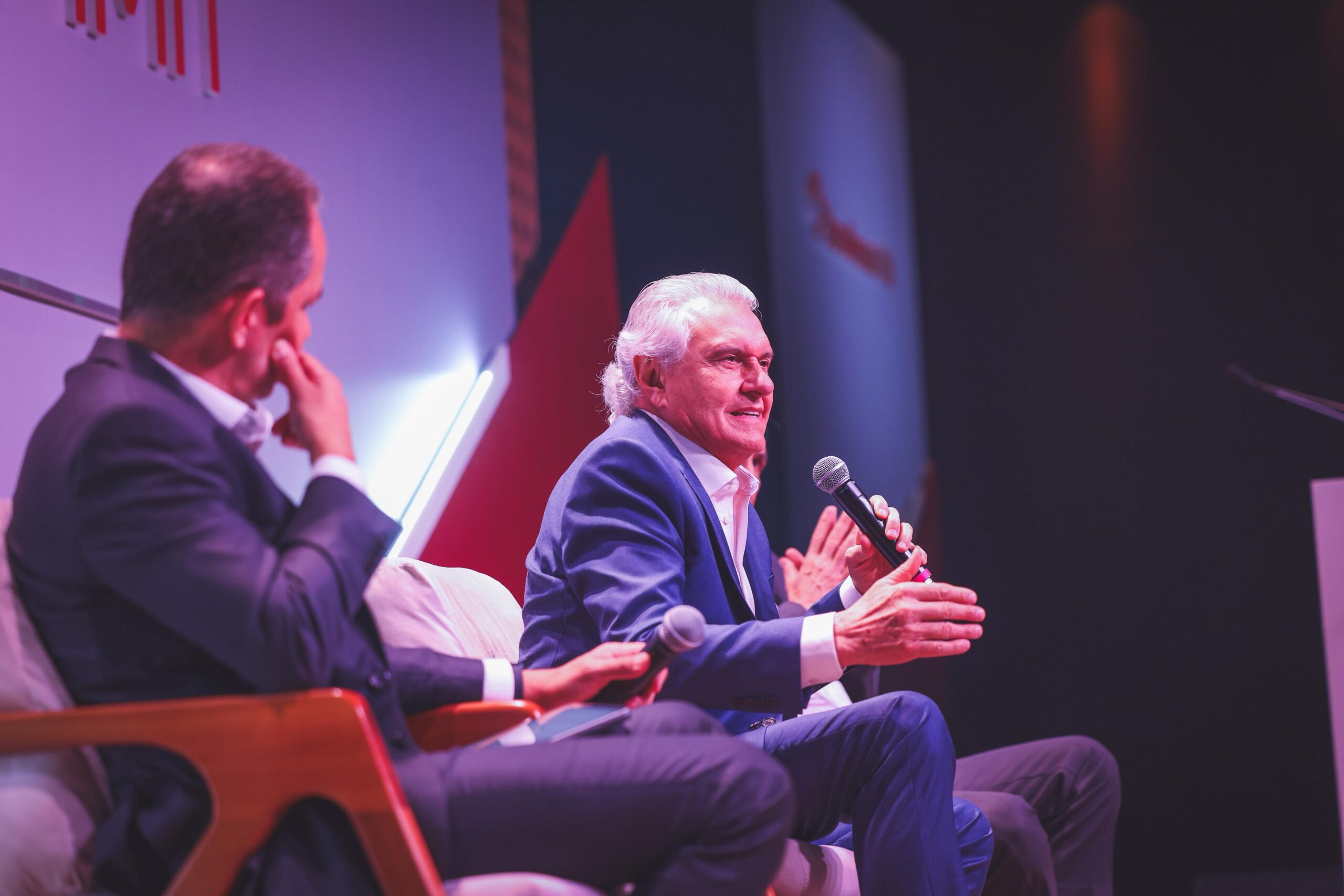 Caiado destaca modernização e desafios do campo em participação no Agro Summit 2025