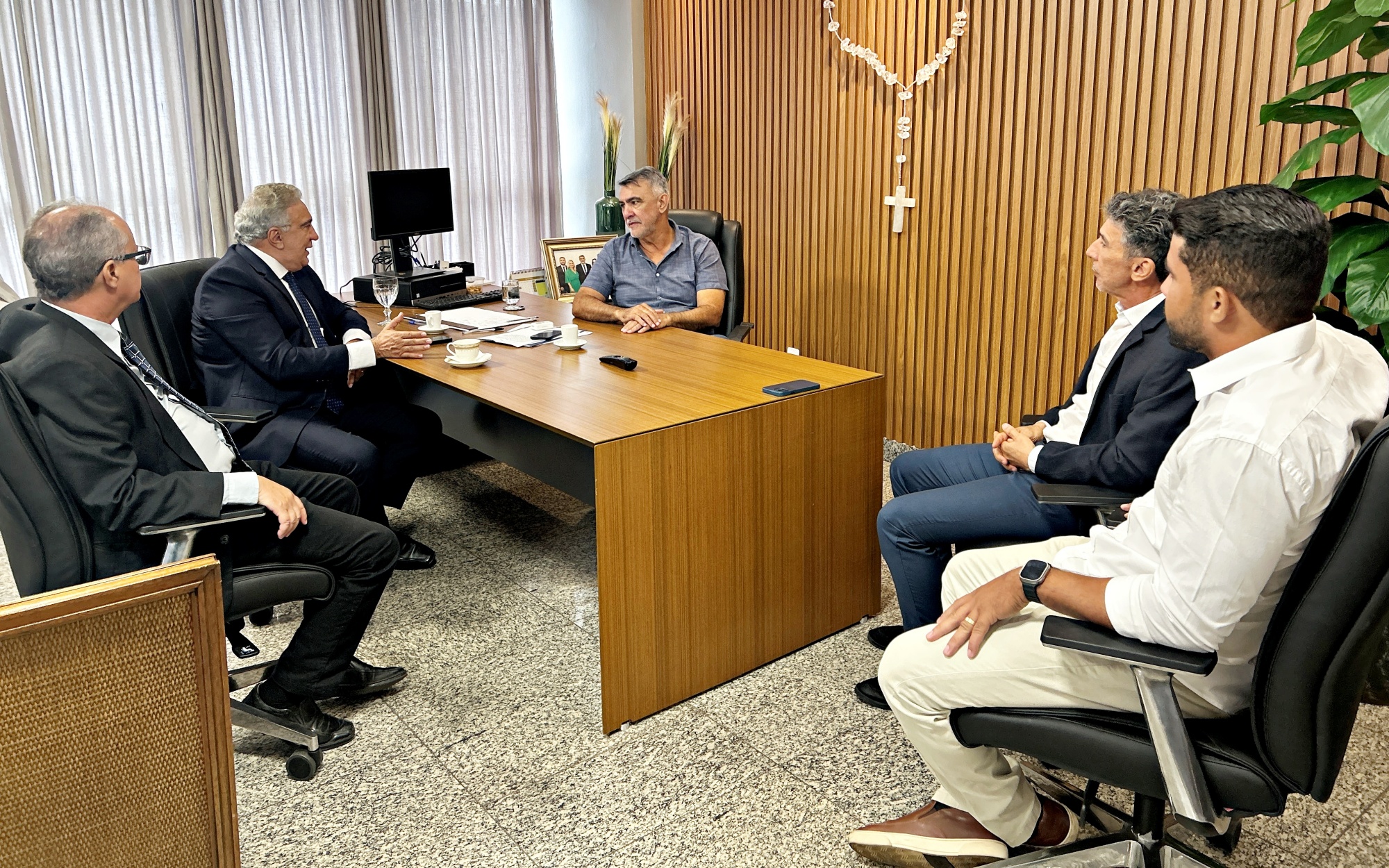Presidente da Aleto recebe visita do governador em exercício