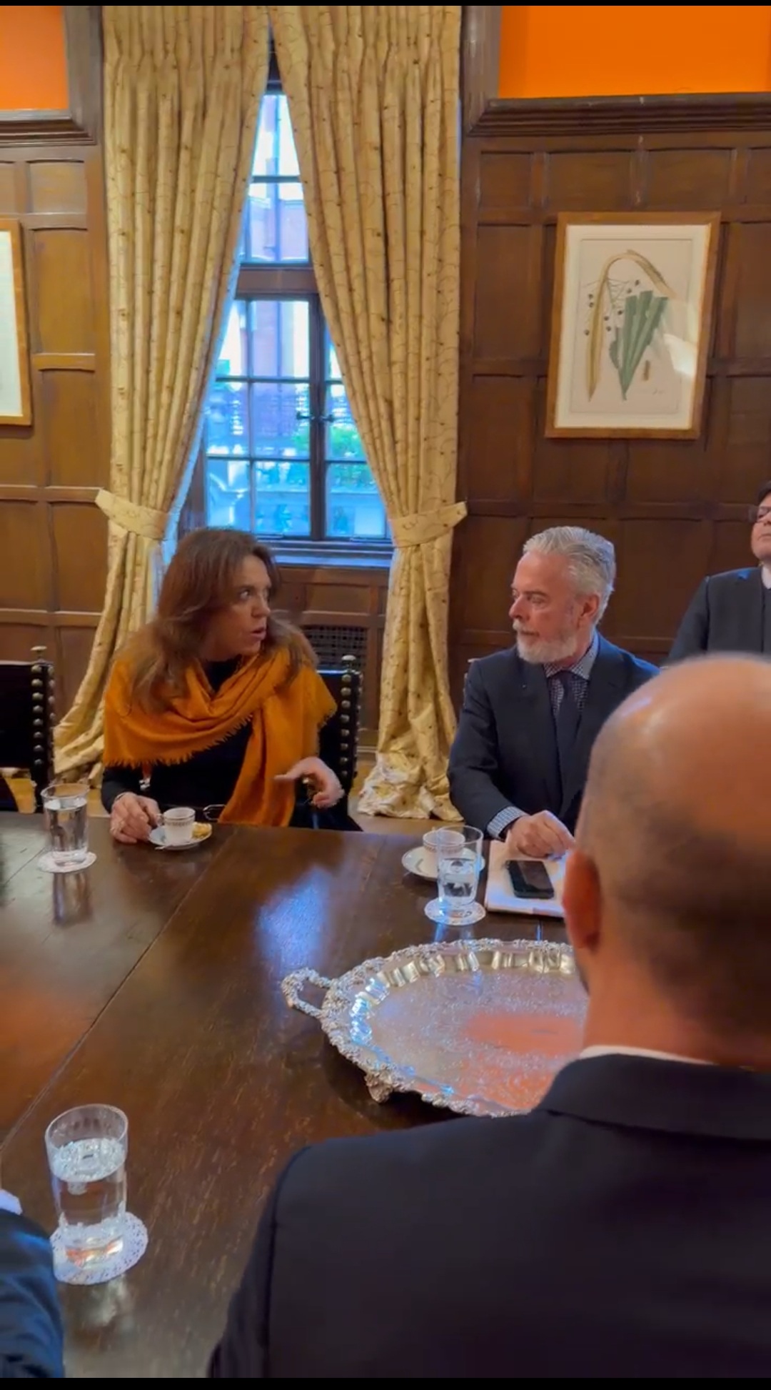 Gracinha Caiado e comitiva apresentam Aprendiz do Futuro ao Embaixador do Brasil no Reino Unido