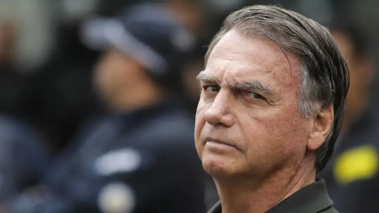 Bolsonaro acredita que será mandado para a Papuda, diz site