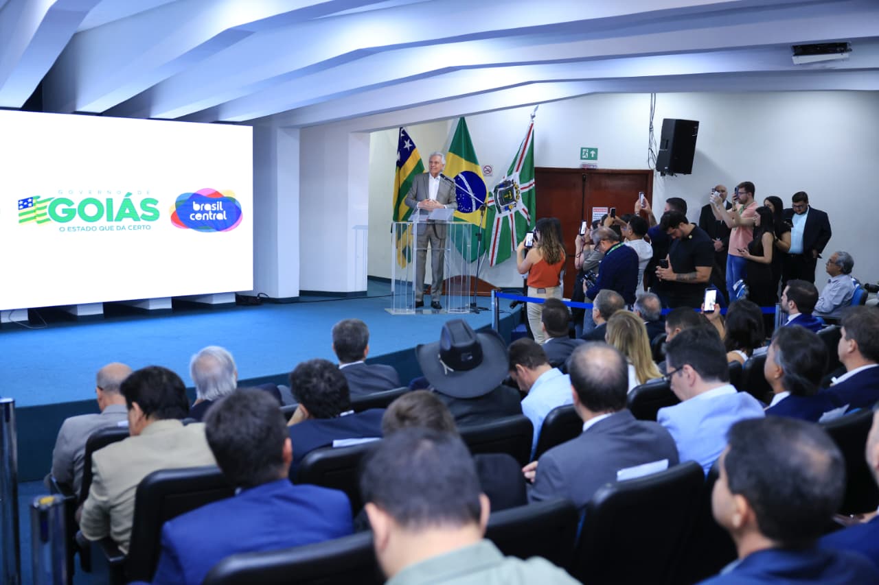 “Que continue o crescimento exponencial”, diz Caiado sobre os 50 anos da TV Brasil Central