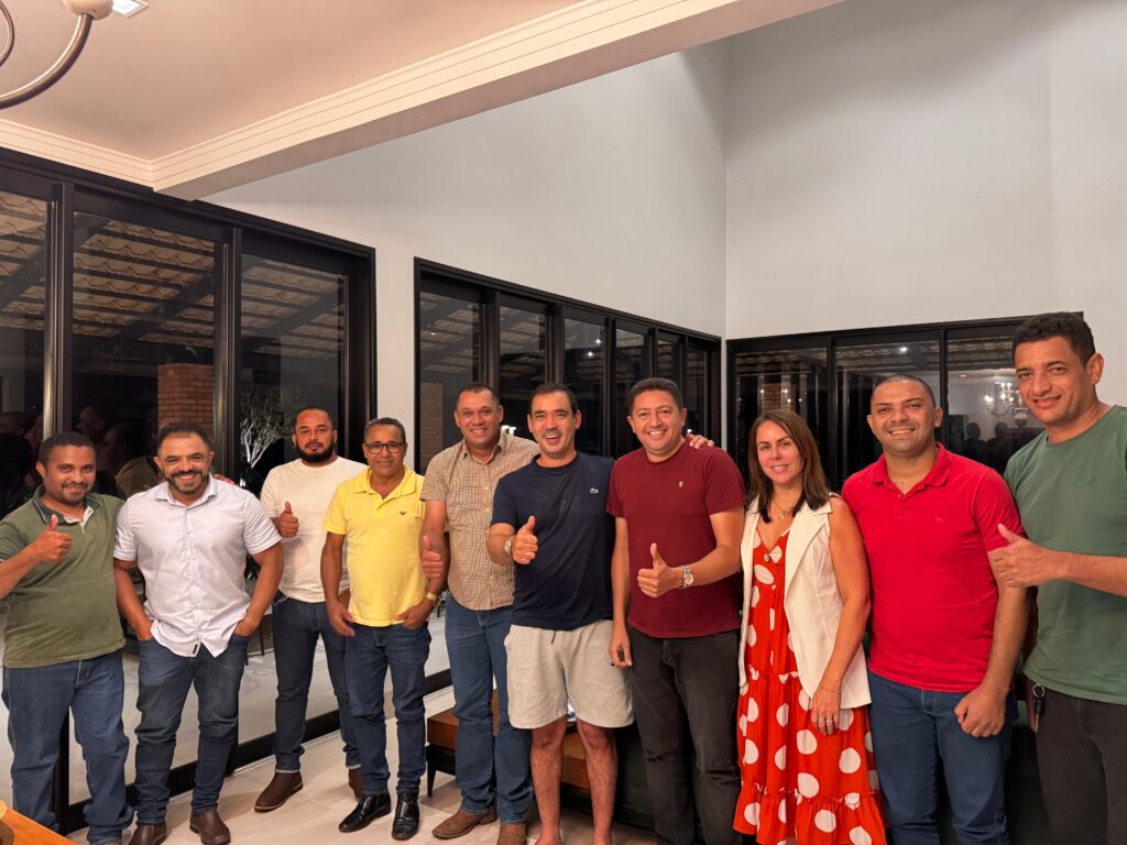 Em Santa Tereza, pré-candidato ao governo do Tocantins Vicentinho Júnior recebe lideranças do Jalapão
