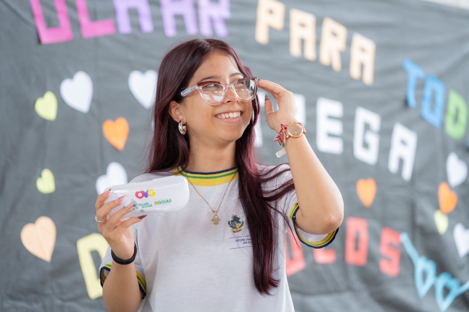 Goiás Social: Olhar para Todos entrega óculos a alunos da rede estadual