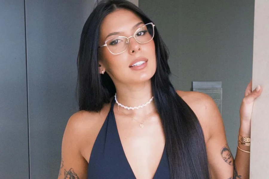 Ana Castela se revolta após ser “extorquida” por manicure: “Roubo”