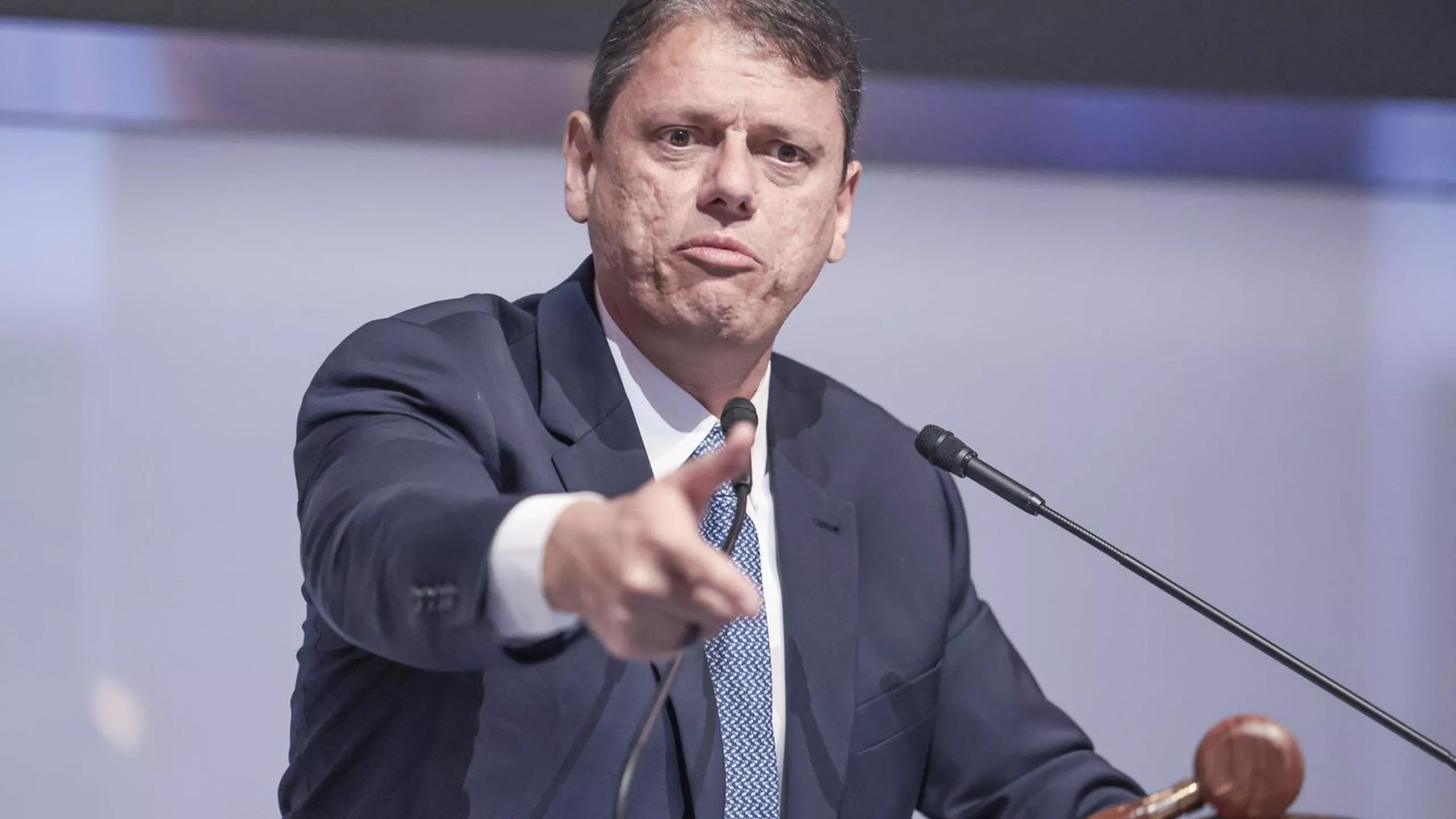 Governo Tarcísio vai se enrolando no escândalo do Banco Master