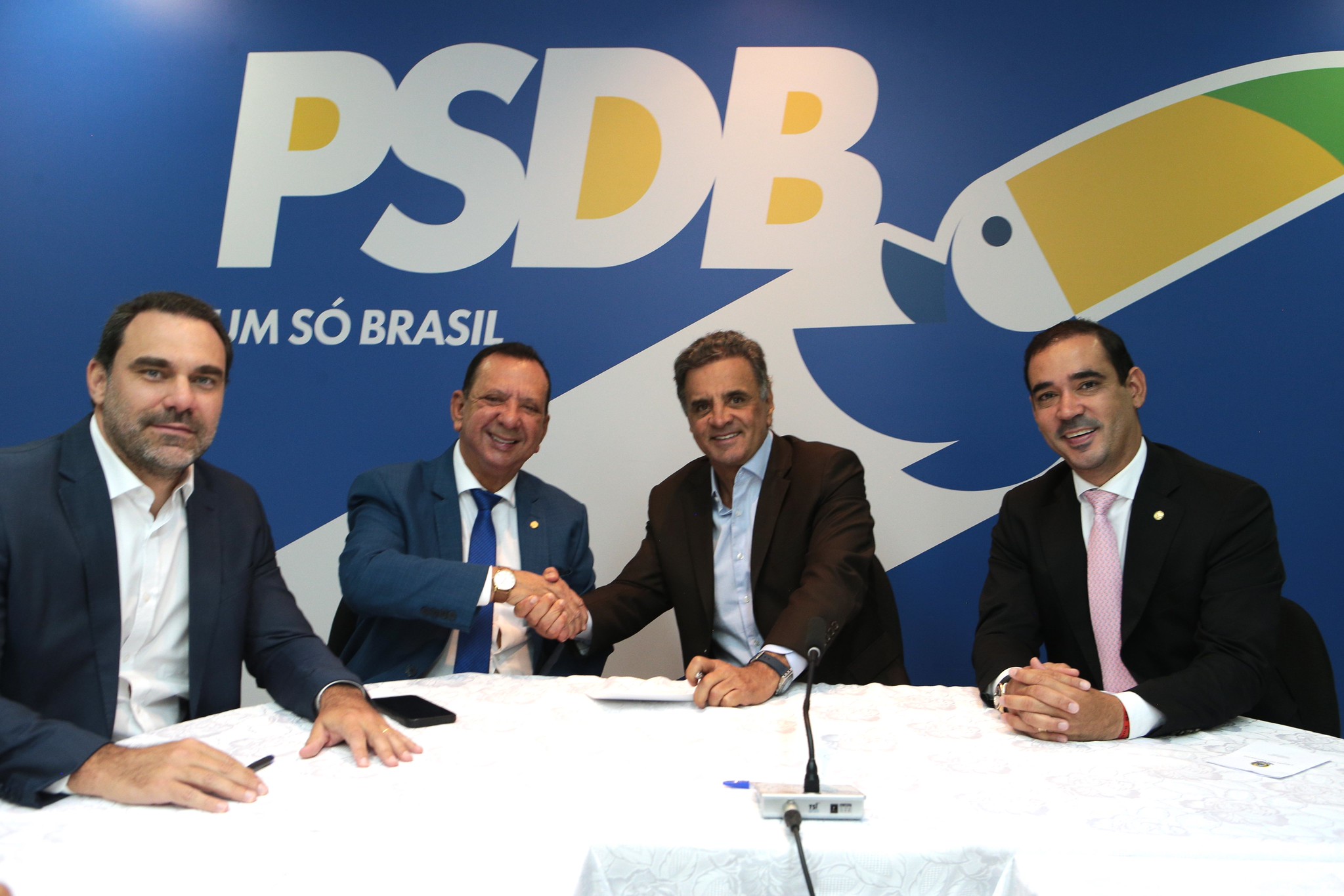 A convite de Vicentinho Júnior, Toinho Andrade  filia ao PSDB