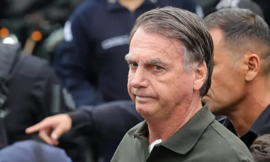 Moraes proíbe sobrevoos de drones próximos a casa Bolsonaro