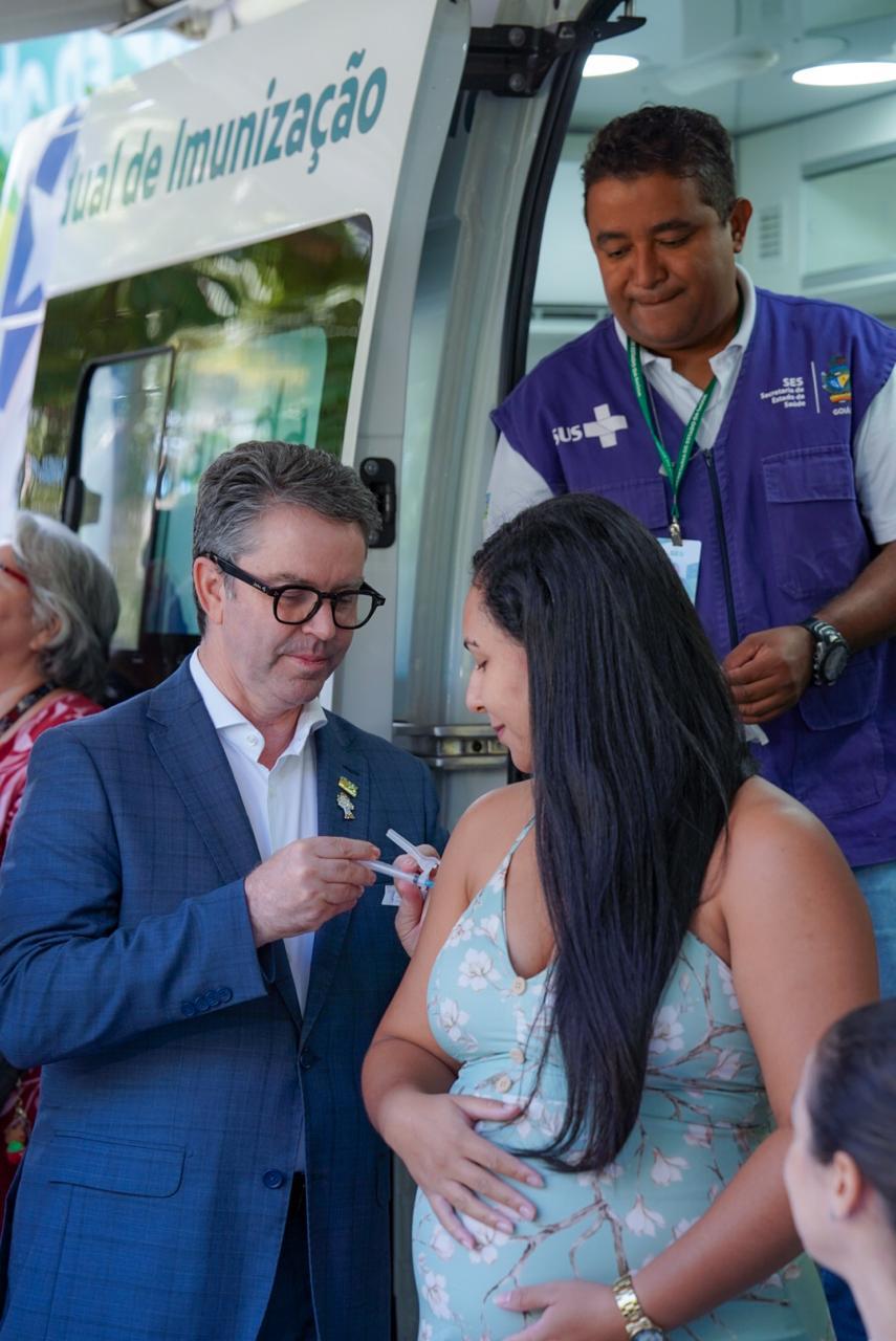 Governo de Goiás mobiliza população para vacinação contra a Influenza