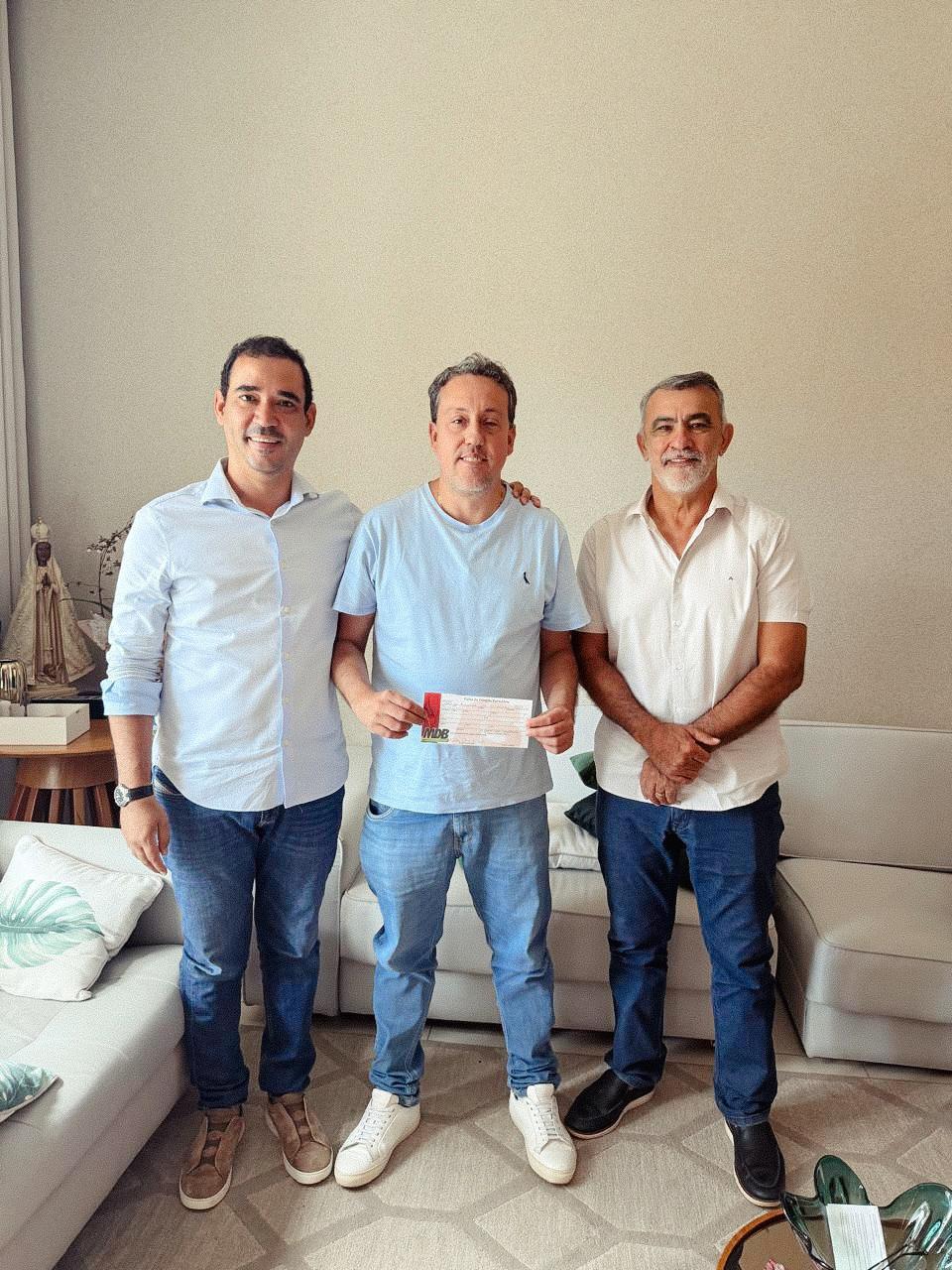 Deputado Dr Danilo Alencar se filia ao MDB e reverência força história da sigla em Paraíso e no Tocantins