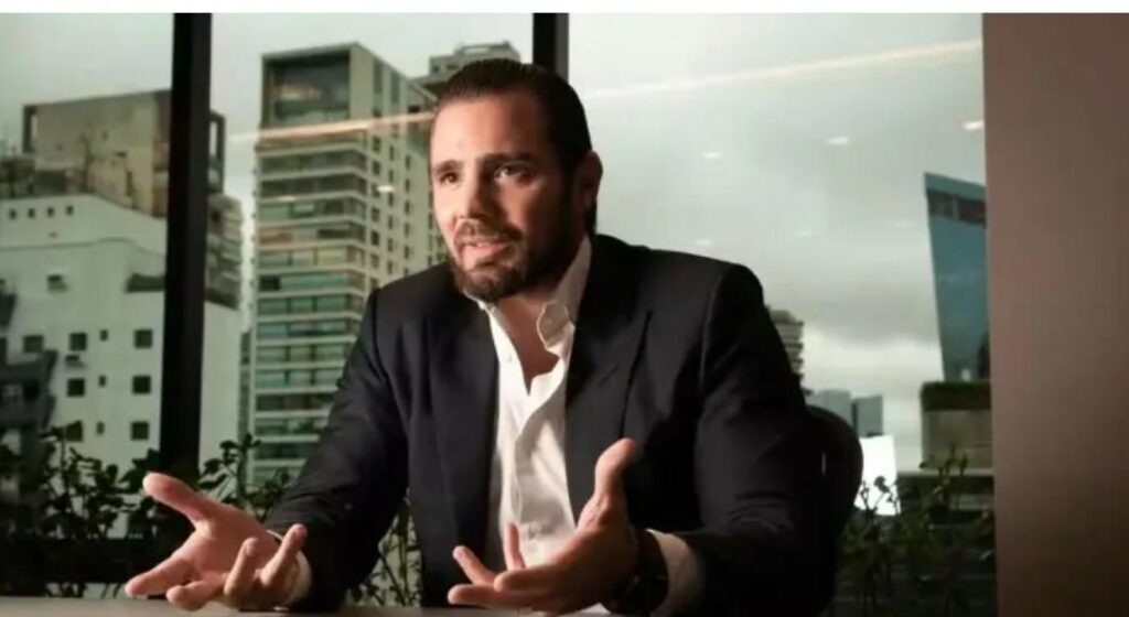 Quem são os deputados que estão no whatsApp de Vorcaro