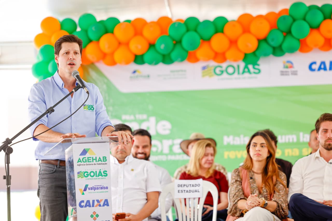 “É uma virada de chave na vida das pessoas”, diz Daniel Vilela ao entregar 324 moradias em Valparaíso de Goiás
