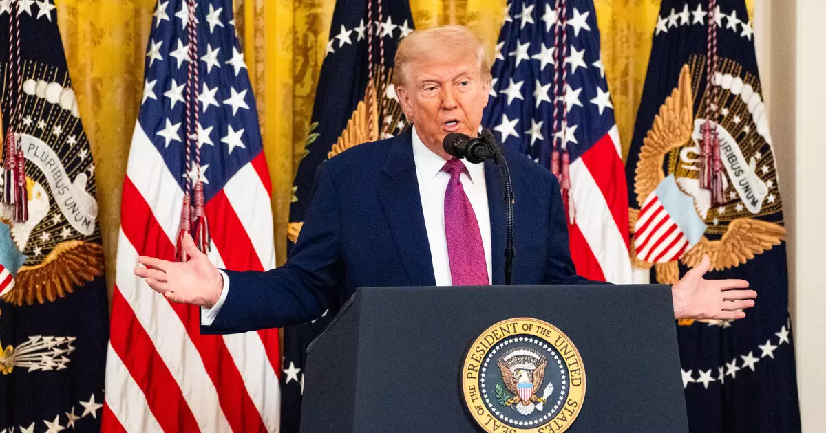 Emparedado pelo Irã, Trump explode: “Abram a porr* do Estreito ou viverão o inferno”