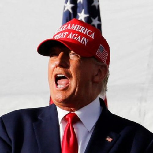 Trump critica julgamento como “farsa” e recorrerá