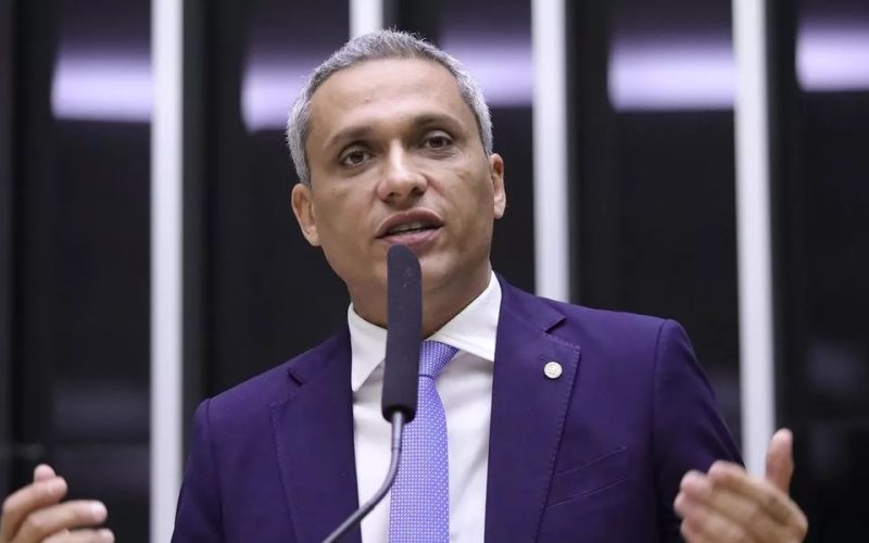 PL quer livrar Gustavo Gayer de ação no STF, onde ele  é réu