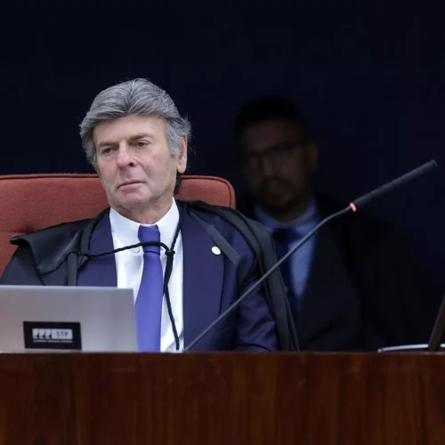 Ministros do STF preveem voto de Fux por absolvição de todos os réus do núcleo da trama golpista