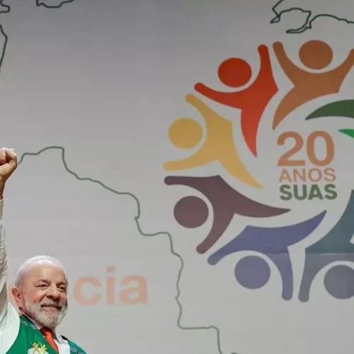 Lula alerta: “Nunca deu certo colocar raposa para tomar conta de galinheiro”