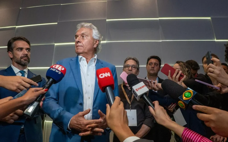 Caiado dribla governo federal e assinará acordo com EUA sobre minerais críticos