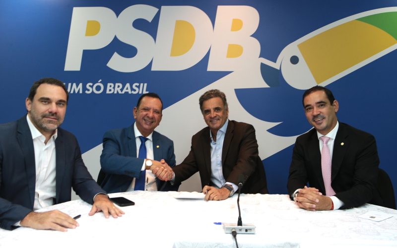A convite de Vicentinho Júnior, Toinho Andrade  filia ao PSDB