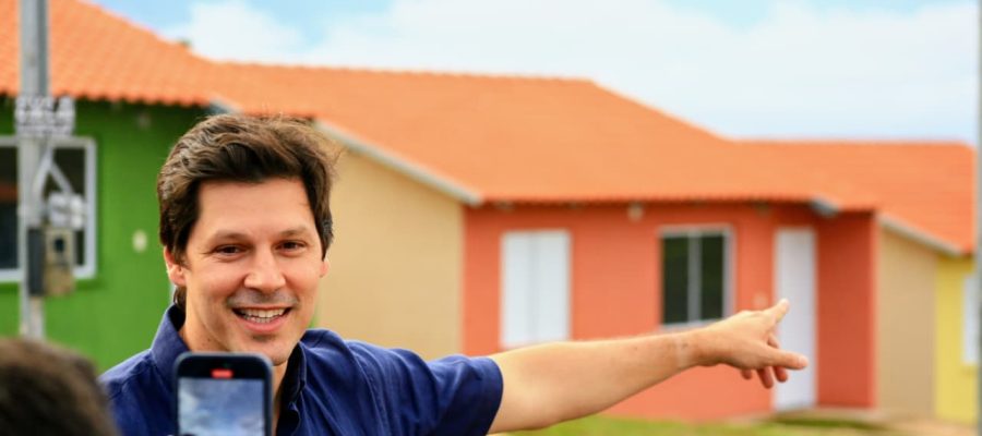 Daniel Vilela entrega 50 casas a custo zero em Aragarças