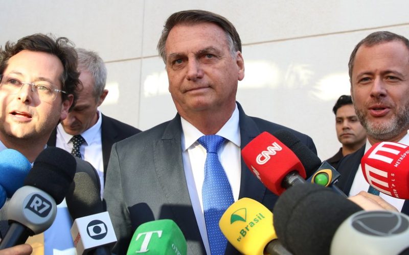 “O golpe não existiu”, diz Bolsonaro ao chegar no STF