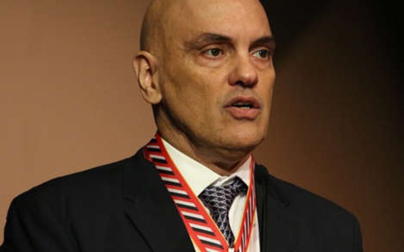 Alexandre de Moraes vira alvo da imprensa internacional e é chamado de “juiz estrela”
