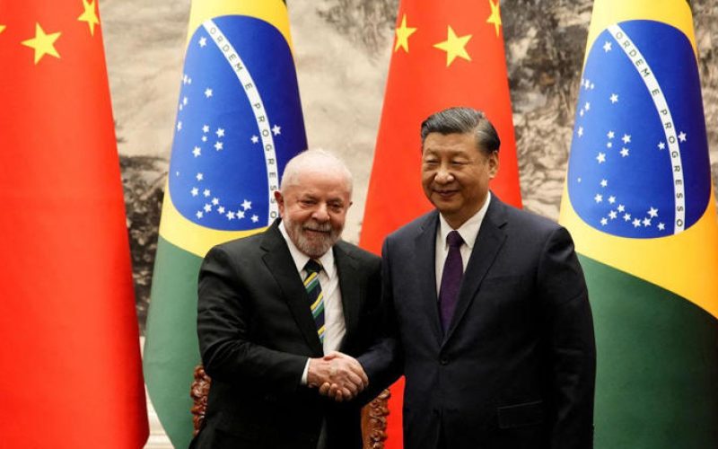 China corteja Brasil após tarifaço de Trump, diz New York Times