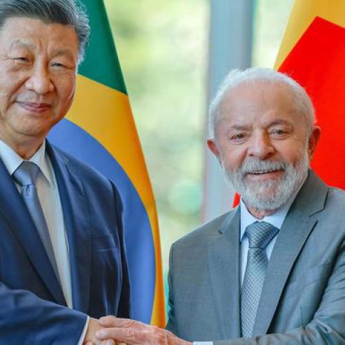 “Ainda bem que existe a China”, diz Lula