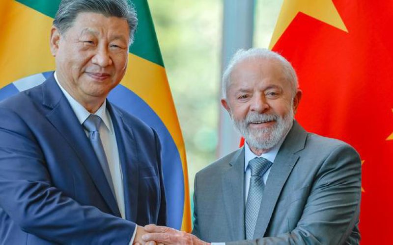“Ainda bem que existe a China”, diz Lula