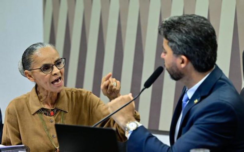 “Me senti agredida”, diz Marina após sofrer ataques machistas no Senado Federal