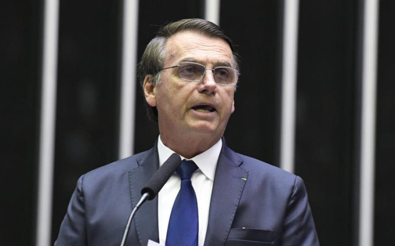 Deputado  pede tornozeleira eletrônica para Bolsonaro