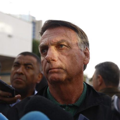 Bolsonaro diz na PF que fez Pix de R$ 2 milhões para Eduardo nos EUA
