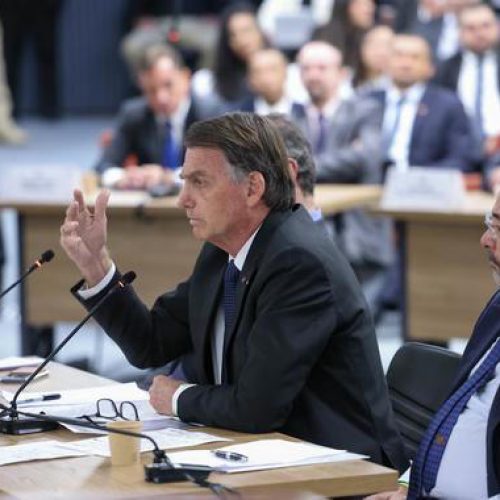 Bolsonaro nega ter recebido voz de prisão