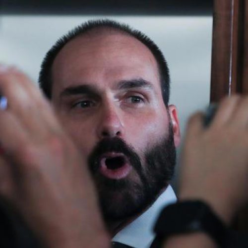 Eduardo Bolsonaro pode perder mandatos e ser incluído na Interpol