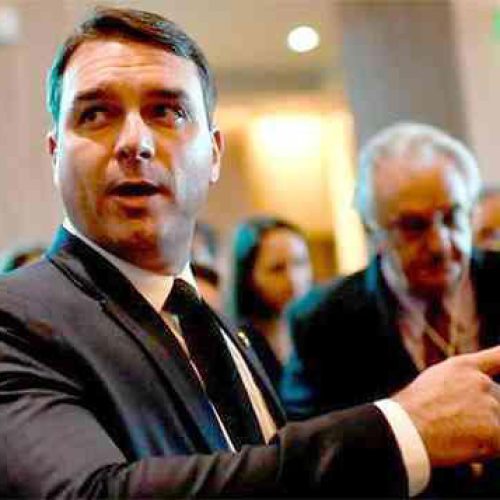 De Lisboa (Portugal), Flávio Bolsonaro critica Trump e pai (Bolsonaro) reage