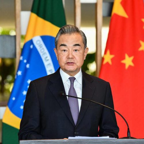 China declara  ‘apoio firme’ à  Lula contra contra Trump e sua tarifa ‘intimidatória’