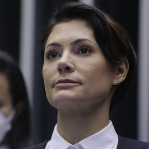 Michelle acompanhará julgamento de Bolsonaro na sede do PL