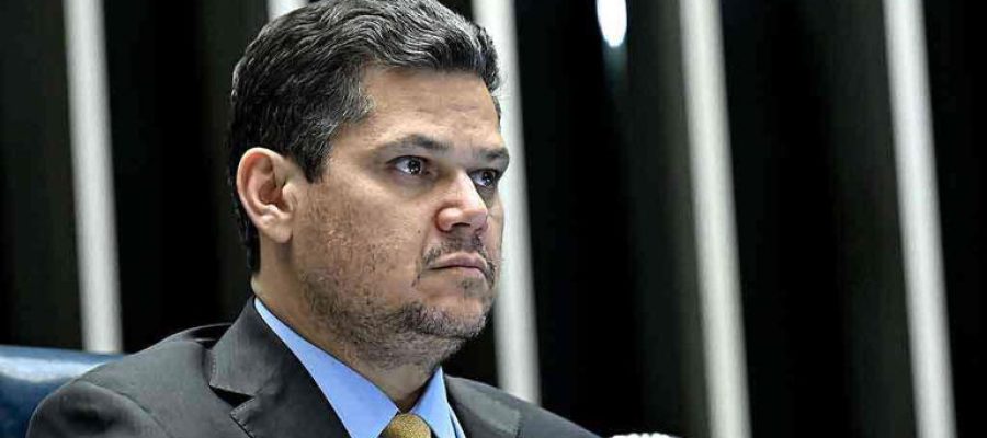 Se depender do Senado, Bolsonaro fica preso, diz Alcolumbre