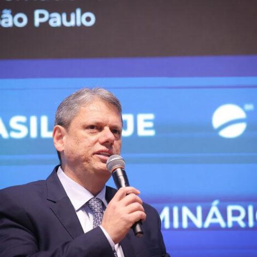 Tarcísio silencia sobre PEC da Blindagem enquanto governadores presidenciáveis criticam proposta