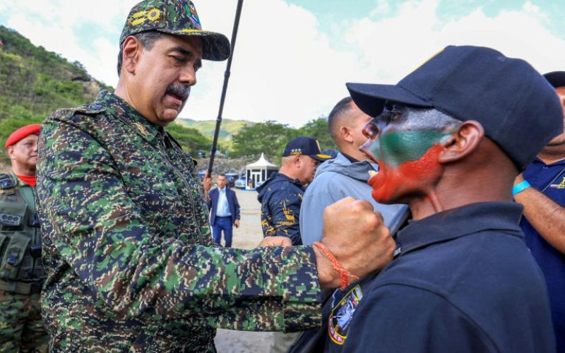 Venezuela comemora novos alistamentos frente à ‘agressão’ dos EUA