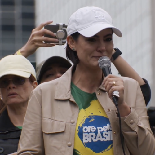 Em SP, Michelle chora e fala em “ditadura judicial” contra Bolsonaro