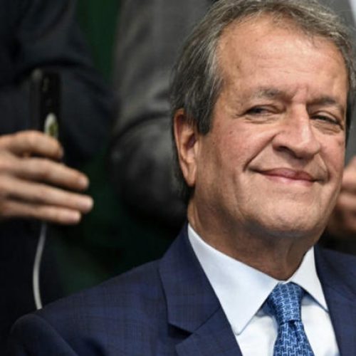 Valdemar Costa Neto: “Eduardo Bolsonaro vai ajudar a matar o pai?”