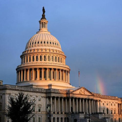 Senado dos EUA aprova legislação para encerrar tarifas de Trump contra o Brasil