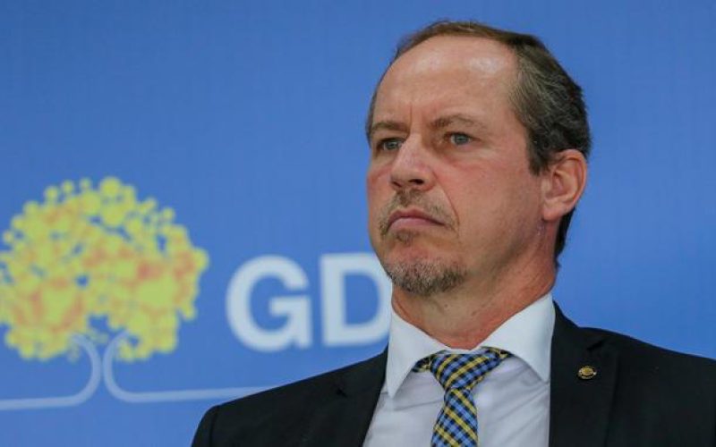 Celina quer que o povo pague fraudes no BRB, critica Cappelli