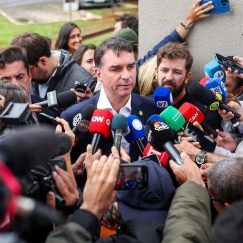 Flávio é escolhido por Bolsonaro como candidato à presidência da República