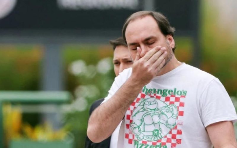 Desesperado,  Carlos posta mensagem  sobre Bolsonaro: “Pelo amor de Deus”